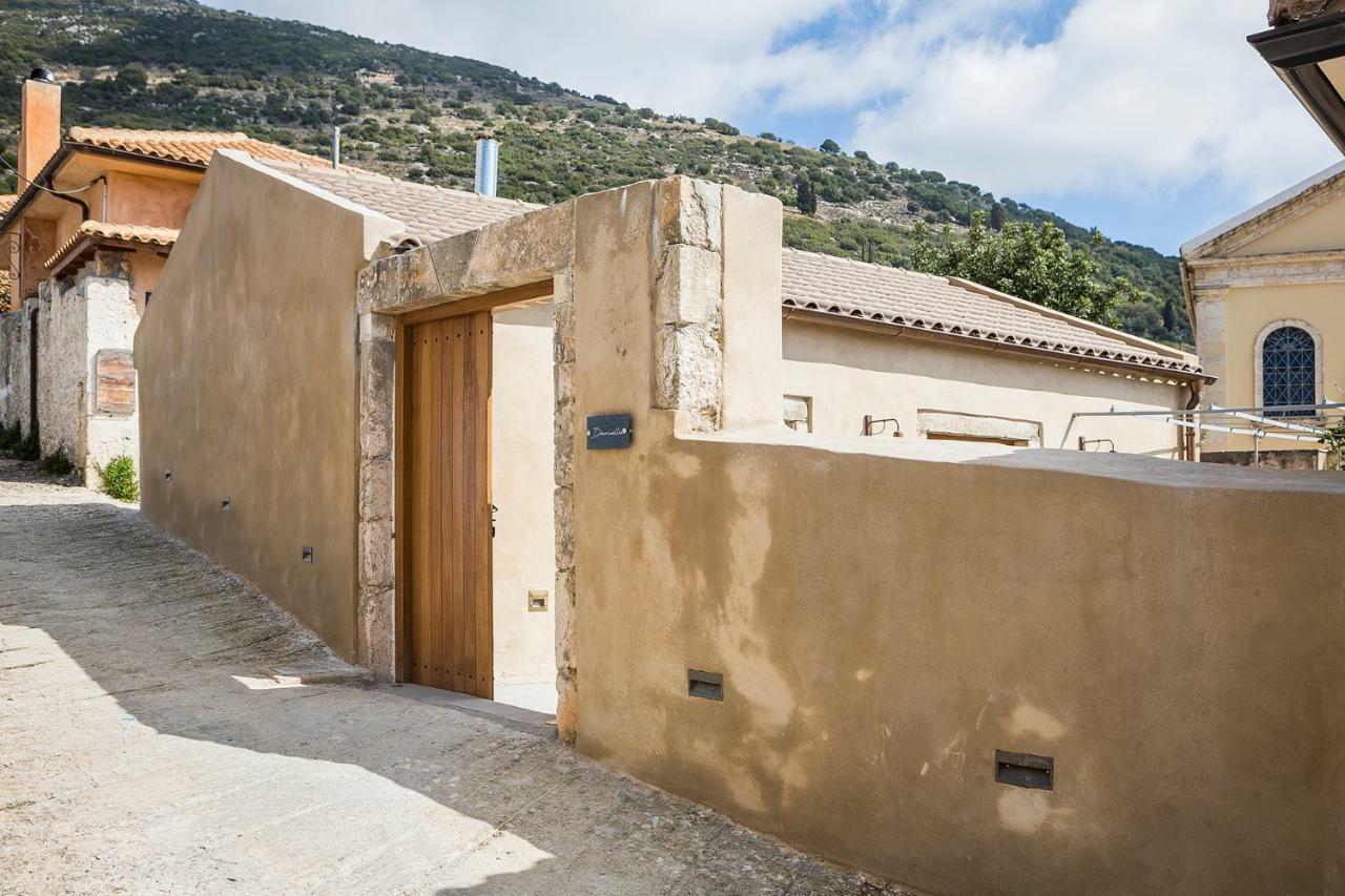 Villa Daniela - Saint Nikolas Retreat Faraklata Екстер'єр фото